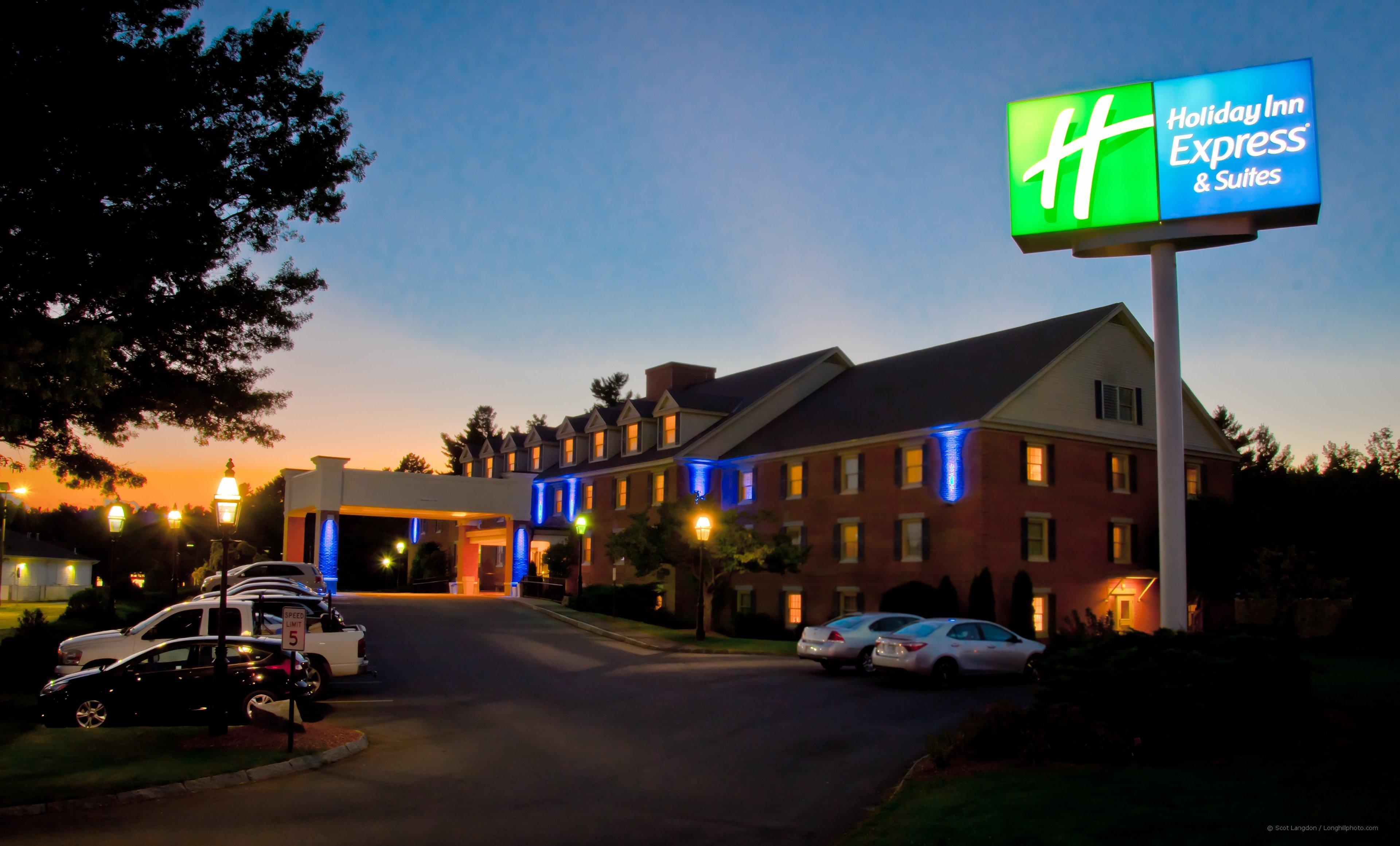 Holiday Inn Express And Suites Merrimack By Ihg Exterior foto