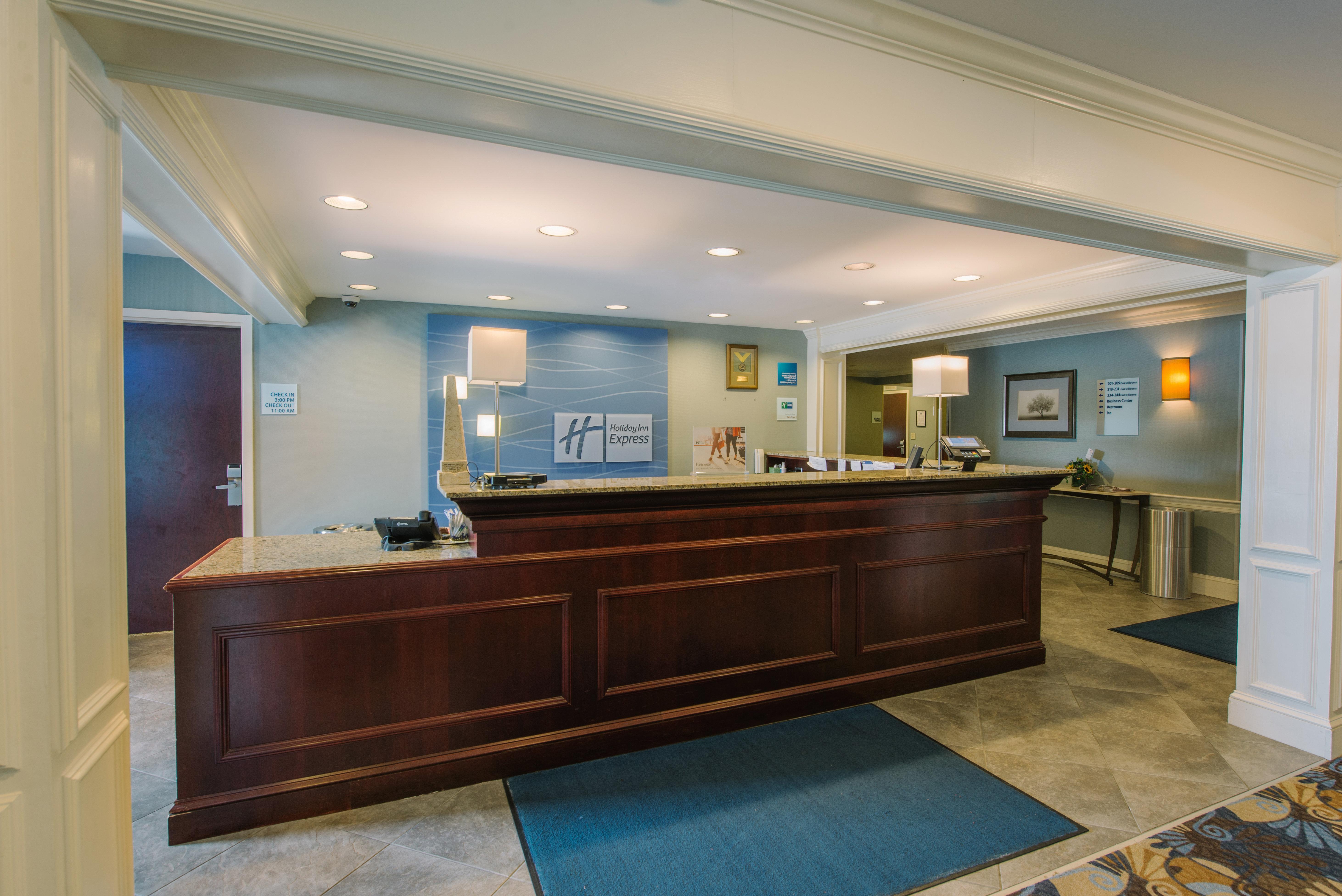 Holiday Inn Express And Suites Merrimack By Ihg Exterior foto